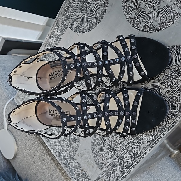NEW Michael Kors black strappy heels with subtle rhinestones. Size 7.5 nwot - Picture 3 of 8
